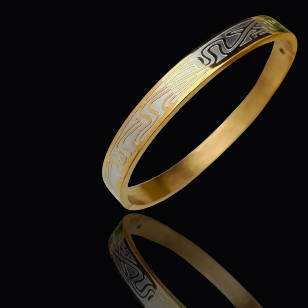 Luxury Dual-Tone Wave Engraved Kada